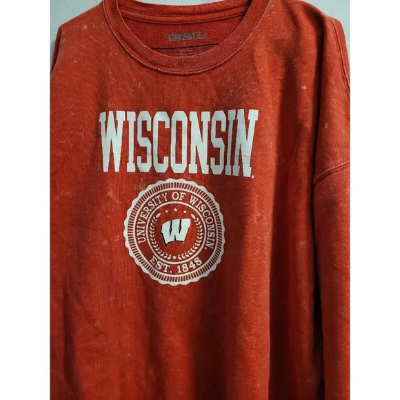 University of Wisconsin Badgers Distressed Sweatshirt Men's Small Long Sleeve - Picture 13 of 16